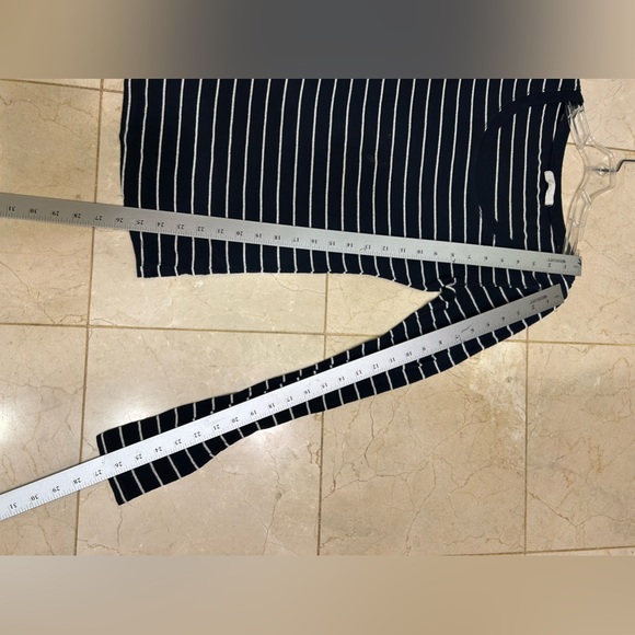 FREE with purchase:: XXI, Long Sleeve Top, Round Neck, Blue & White Strip, Sz S - Picture 11 of 11